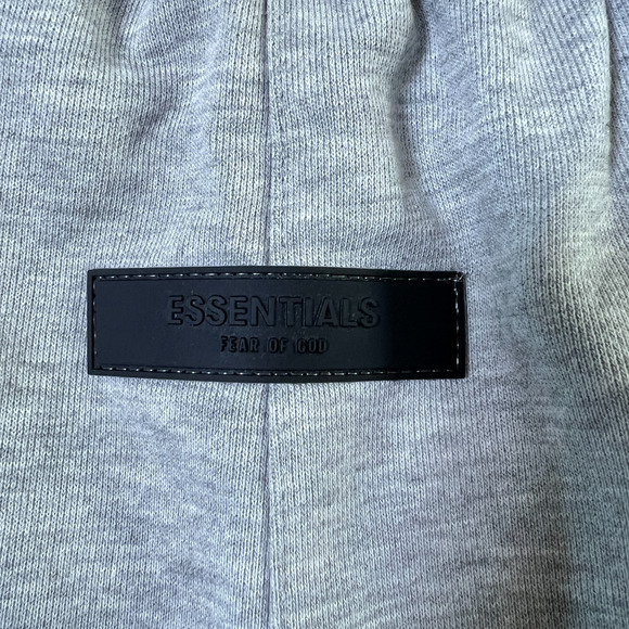Fear of God Essentials Sweatshorts Oatmeal Size Small Streetwear Skater Urban‎ - Picture 3 of 5